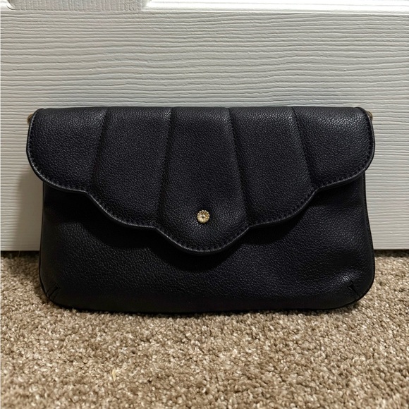 LC Lauren Conrad Handbags - LC Lauren Conrad Black Quilted Scallop Crossbody Bag